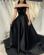 Load image into Gallery viewer, Black Velvet Top Prom Dresses