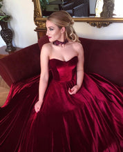 Load image into Gallery viewer, velvet-prom-dresses