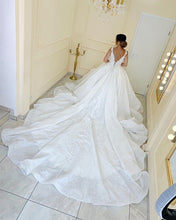 Load image into Gallery viewer, Vintage Lace Wedding Dress 2020