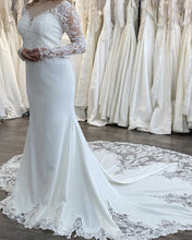 Load image into Gallery viewer, Long Sleeves Mermaid Wedding Dress Lace Train