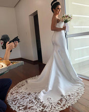 Load image into Gallery viewer, Elegant Mermaid Wedding Dress Satin V Neck Lace Train