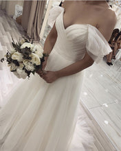 Load image into Gallery viewer, Elegant Pleated Tulle Wedding Dress A-line Off Shoulder