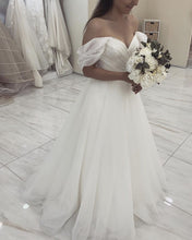 Load image into Gallery viewer, A-line Wedding Dress Tulle
