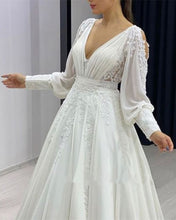 Load image into Gallery viewer, Boho Chiffon Wedding Dress Cold Sleeves
