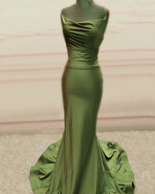 Load image into Gallery viewer, Sexy Open Back Mermaid Bridesmaid Dresses Spaghetti Straps-alinanova