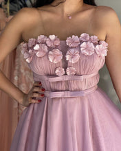 Load image into Gallery viewer, Short Mauve Bridesmaid Dresses