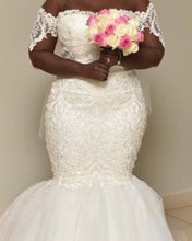 Load image into Gallery viewer, Plus Size Mermaid Wedding Dress Lace Off The Shoulder