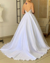 Load image into Gallery viewer, Tulle Wedding Dresses Lace Plunge Neck