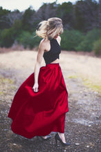 Load image into Gallery viewer, black crop top taffeta ball gowns prom dresses two pieces