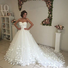 Load image into Gallery viewer, unique butterfly wedding dresses ball gowns sweetheart neckline