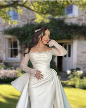 Load image into Gallery viewer, Mermaid Lace Long Sleeve Wedding Satin Dress
