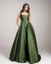 Load image into Gallery viewer, Spaghetti Straps Floor Length Satin Dress With Bow Back

