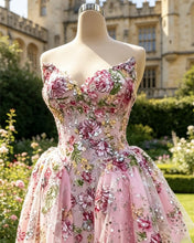 Load image into Gallery viewer, Maisy | Short V Neck Embroidery Pattern Dress
