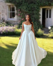 Load image into Gallery viewer, Lace Strapless Corset Wedding Dress Satin
