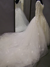 Load image into Gallery viewer, Vintage Long Sleeves Wedding Dresses Princess
