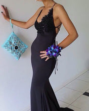 Load image into Gallery viewer, Black Mermaid Bridesmaid Dresses Open Back
