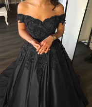 Load image into Gallery viewer, Elegant Flower And Lace Appliques V Neck Satin Prom Dresses

