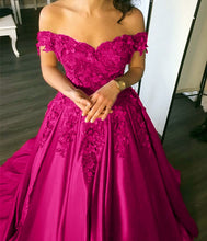 Load image into Gallery viewer, Elegant Flower And Lace Appliques V Neck Satin Prom Dresses
