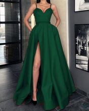 Load image into Gallery viewer, Emerald Green Evening Gown
