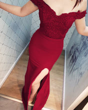 Load image into Gallery viewer, Lace V-neck Off Shoulder Mermaid Split Bridesmaid Dresses
