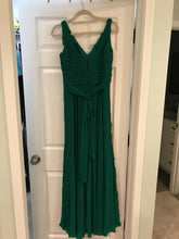 Load image into Gallery viewer, Emerald-Green-Bridesmaid-Dresses-Long-Chiffon-Wedding-Party-Dress
