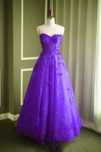 Load image into Gallery viewer, A Line Floral Lace Beaded Sweetheart Tulle Evening Gowns Long Prom Dress
