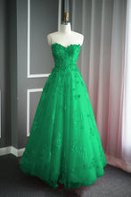 Load image into Gallery viewer, A Line Floral Lace Beaded Sweetheart Tulle Evening Gowns Long Prom Dress
