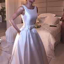 Load image into Gallery viewer, Bow-Wedding-Dresses

