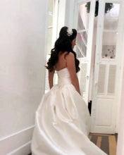 Load image into Gallery viewer, Stylish-Wedding-Dresses

