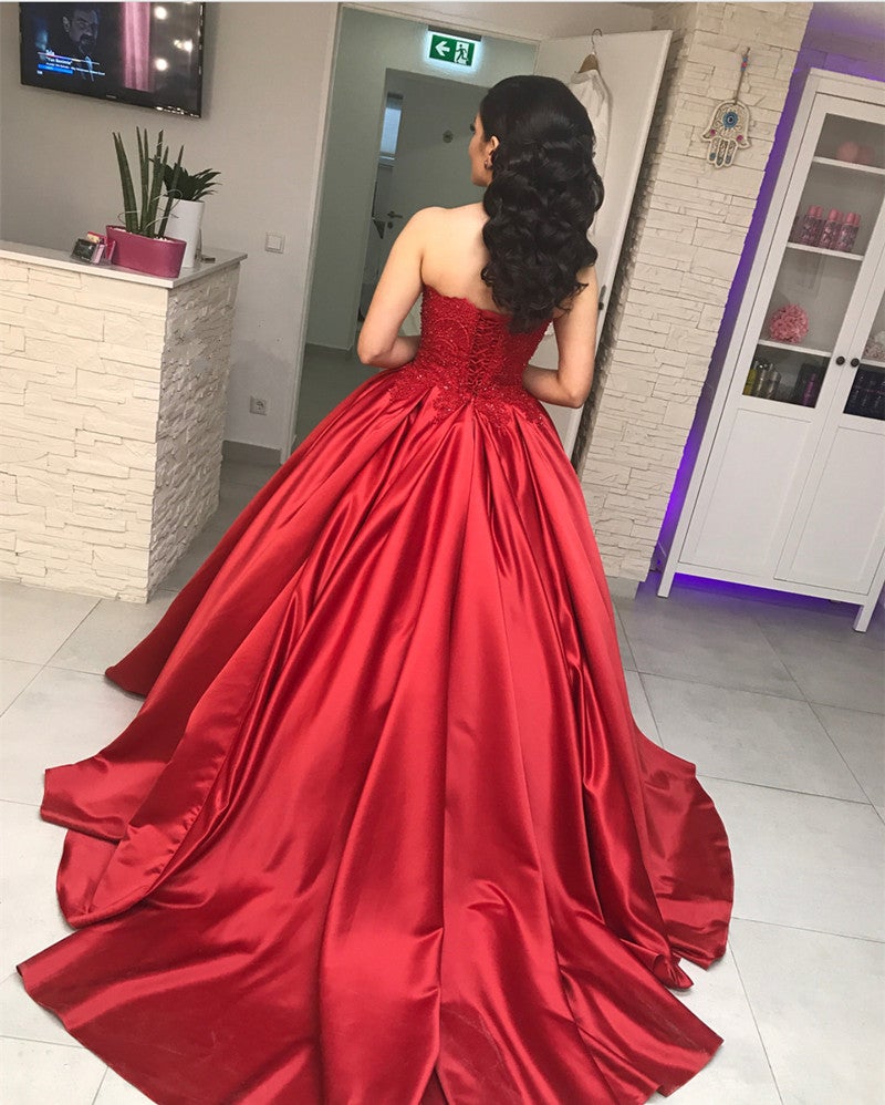 Amazing Lace Sweetheart Red Satin Ball Gown Wedding Dresses – alinanova