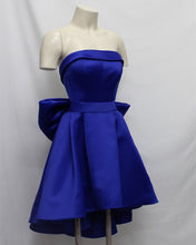 Load image into Gallery viewer, Asymmetric Homecoming Dresses Bow Back Prom Satin Short Dress
