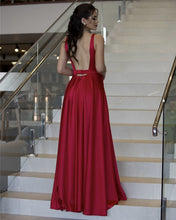 Load image into Gallery viewer, Red Backless Bridesmaid Dress
