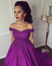 Load image into Gallery viewer, Ball Gown Off Shoulder Satin Dress Appliques Beaded
