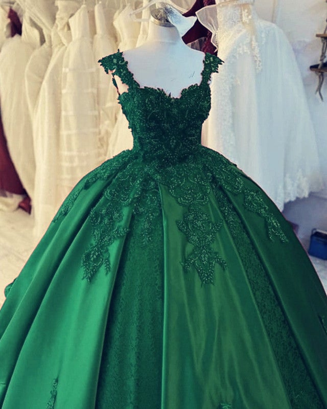 emerald green prom dress 2021 Emerald Green Layered Lace Prom Dress