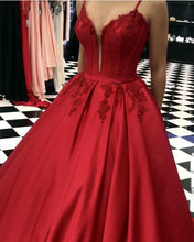 Load image into Gallery viewer, Red Wedding Dresses With Straps
