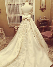Load image into Gallery viewer, Ball Gown Sweetheart Wedding Dress Bow Sashes 3D Floral Lace
