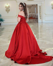 Load image into Gallery viewer, Ballgowns Off-The-Shoulder Satin Prom Dresses Lace Appliques
