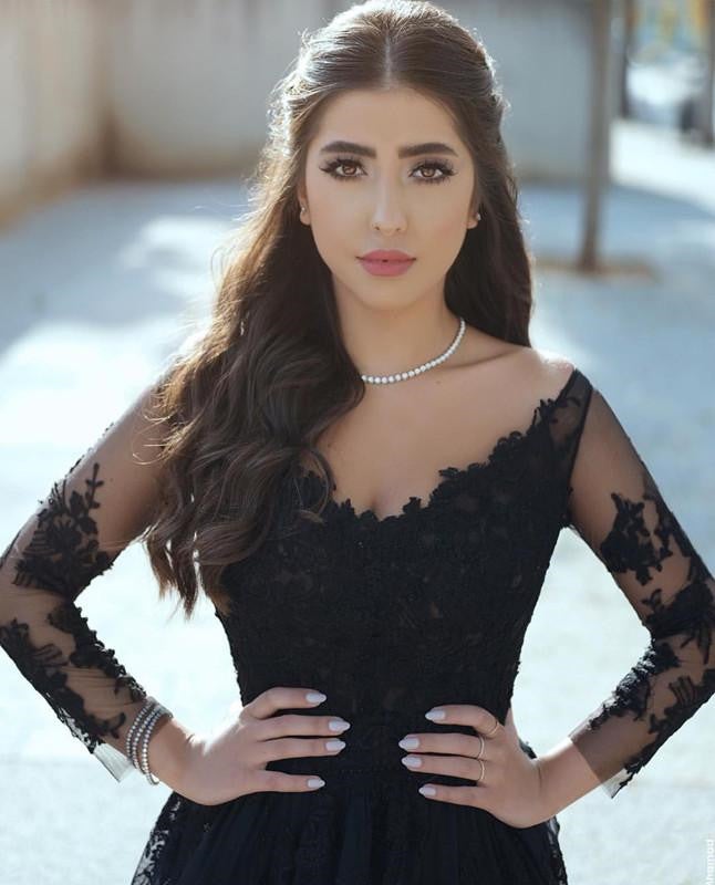 Black Tulle Prom Dresses V-neck Lace Sleeves Black Tulle Prom Dresses V-neck Lace Sleeves