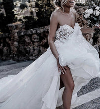 Load image into Gallery viewer, Boho Lace Flowers Sweetheart Tulle Wedding Dresses
