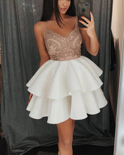Load image into Gallery viewer, Homecoming-Dresses-Lace-Appliques
