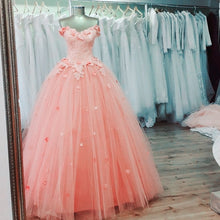 Load image into Gallery viewer, Charming Lace Appliques V Neck Pink Tulle Quinceanera Dress
