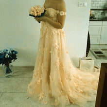 Load image into Gallery viewer, Chic Lace Flower Off The Shoulder Tulle Long Prom Dresses
