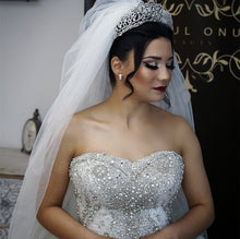 Load image into Gallery viewer, Crystal Beaded Sweetheart Tulle Wedding Dresses Ball Gowns

