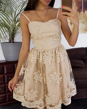 Load image into Gallery viewer, Champagne Lace Sweetheart Homecoming Dresses
