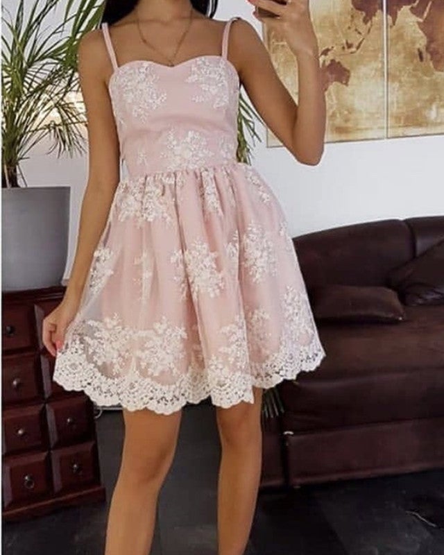 Light Pink Lace Sweetheart Homecoming Dresses