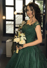 Load image into Gallery viewer, emerald green ball gowns
