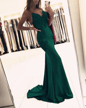 Load image into Gallery viewer, Emerald Green Mermaid Dresses
