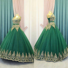 Load image into Gallery viewer, Elegant Gold Lace Appliques V Neck Green Ball Gowns Quinceanera Dresses
