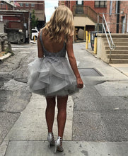 Load image into Gallery viewer, Elegant Lace Appliques Organza Ruffles Homecoming Dresses Short
