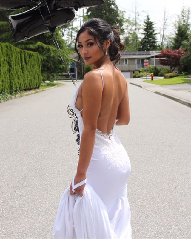 Elegant Lace Appliques V-Neck Backless Mermaid Wedding Dresses Elegant Lace Appliques V-Neck Backless Mermaid Wedding Dresses